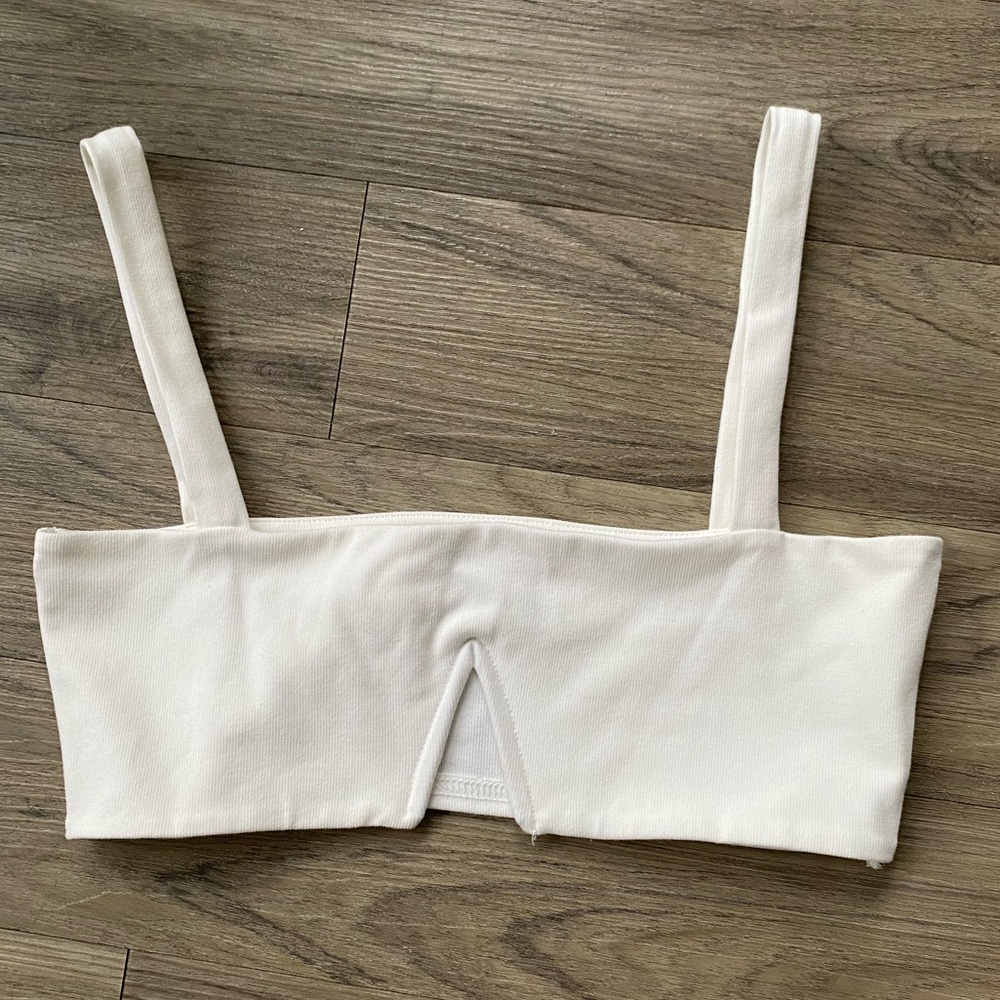 Valeria V Crop Top